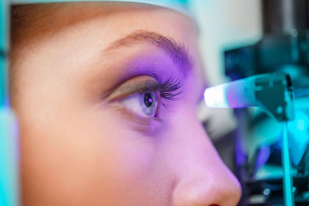 Flashing Lights After Eye Trauma at Terri Bergmann blog